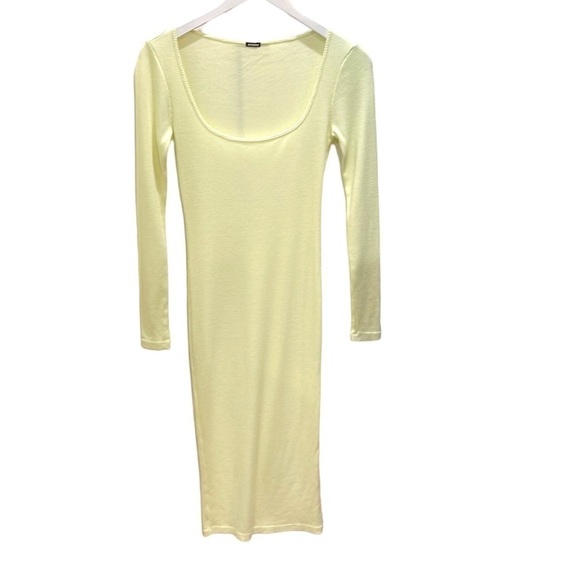 Monrow Dresses & Skirts - NWOT Monrow Body Con Ribbed Knit Scoop Neck Dress  SZ S Yellow